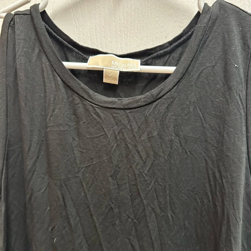 Michael Kors women's Black Sleeveless Top size XL/ NWOT B48